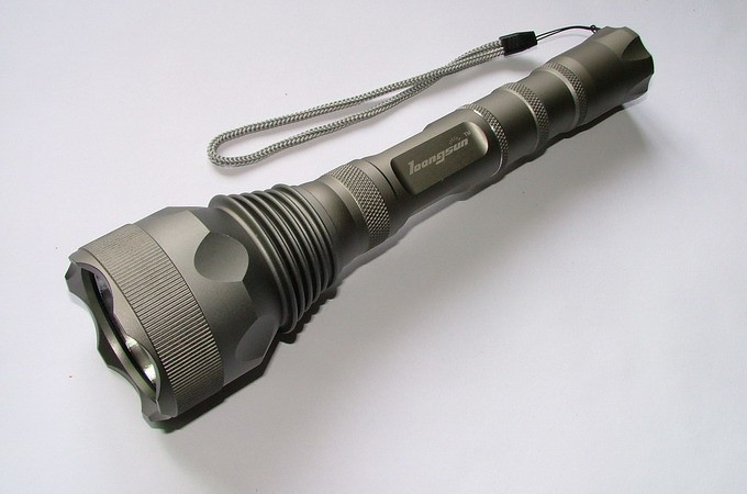 LED手電筒對(duì)光學(xué)玻璃鏡片的需求系統(tǒng)分析 LED手電筒對(duì)光學(xué)玻璃鏡片的需求系統(tǒng)分析