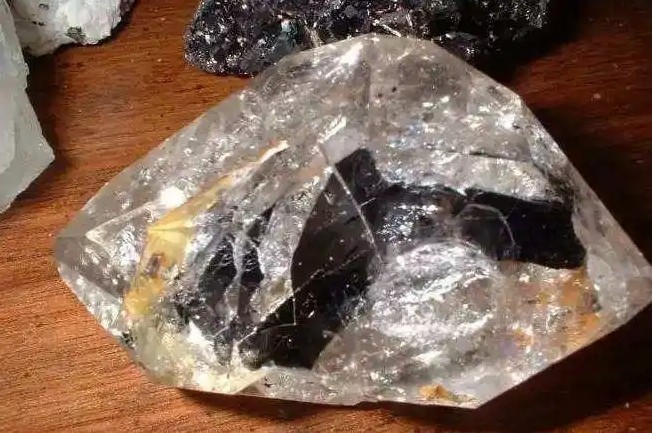 金剛石的光學性質(zhì) 金剛石的光學性質(zhì)