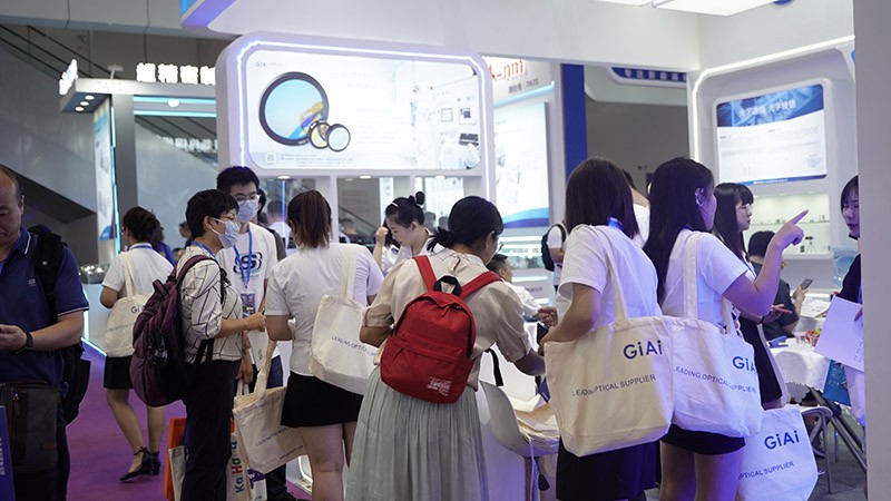 往期光博會(huì)展會(huì)攝圖 往期光博會(huì)展會(huì)攝圖