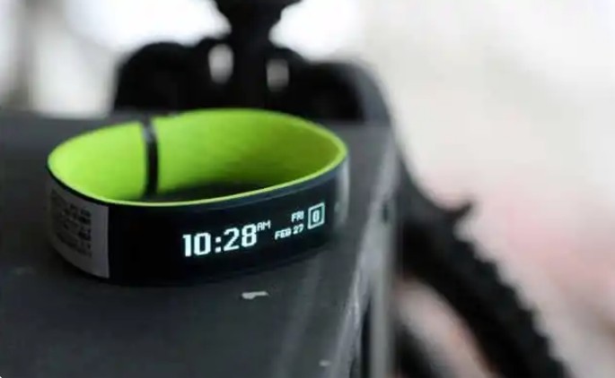 智能健康背后:濾光片如何重塑可穿戴醫(yī)療 智能健康背后:濾光片如何重塑可穿戴醫(yī)療