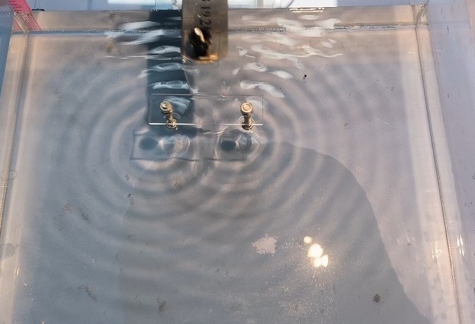 什么是相消干涉？什么是相長干涉？