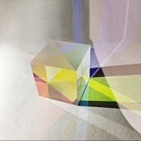 什么是合色棱鏡？它對(duì)投影儀有哪些作用？